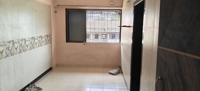 Room, vishwaraja-darshan-chs 1 RK 230 Sq.Ft. Apartment In Parel Mumbai 10195490