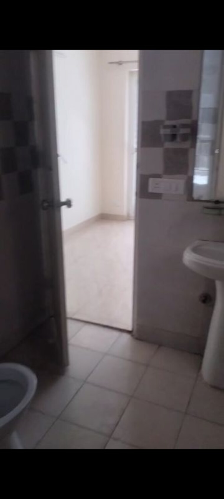 Bathroom, gaur-14th-avenue-high-street 2 Bedroom 625 Sq.Ft. Apartment In Sector 16c Greater Noida Greater Noida 10195508