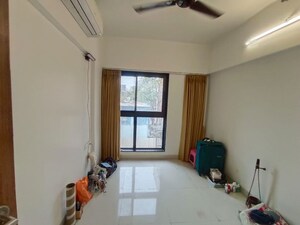 Room in 3 BHK Apartment at Majestic Amarjyoti CHS, Chembur – for Rent