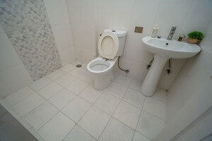 Bathroom in 2.5 BHK Apartment at Supertech Cape Town, Sector 74 – for Sale