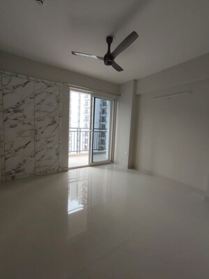 Room in 2 BHK Apartment at Eldeco Live By The Greens, Sector 150 – for Rent