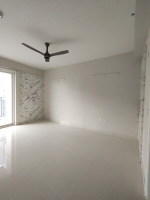 Room in 2 BHK Apartment at Eldeco Live By The Greens, Sector 150 – for Rent