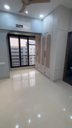 2 BHK Apartment For Rent in K Raheja Interface Heights