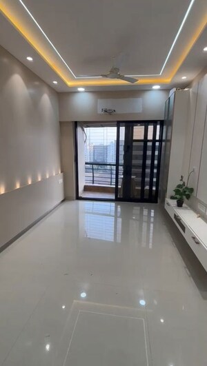 Room in 2 BHK Apartment at K Raheja Interface Heights, Malad West – for Rent