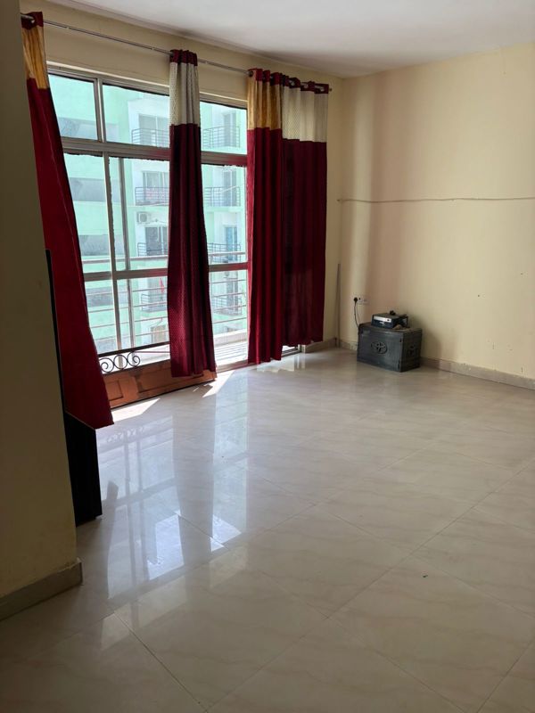 2.5 BHK + Extra Room Apartment For Rent in Gomti Nagar