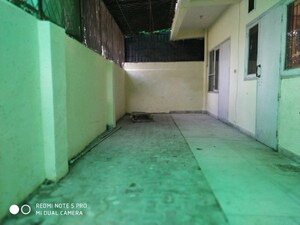 Bedroom in 2.5 BHK Builder Floor at Uppal Southend, Sector 49 – for Sale