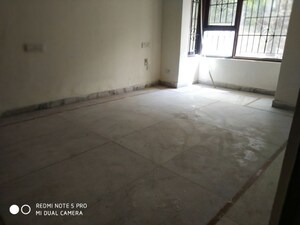 Room in 2.5 BHK Builder Floor at Uppal Southend, Sector 49 – for Sale