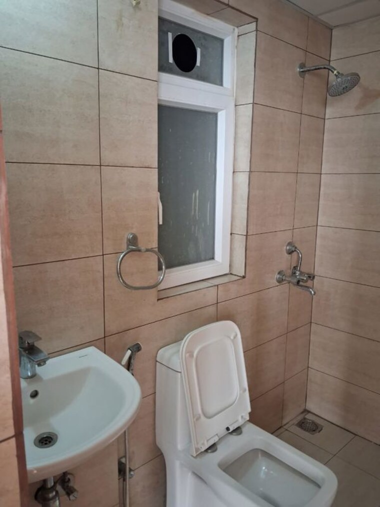 Bathroom, tata-eureka-park 2 Bedroom 1100 Sq.Ft. Apartment In Sector 150 Noida 10195781
