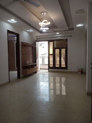 Room in 3 BHK Builder Floor at Vasundhara Sector 3 – for Sale