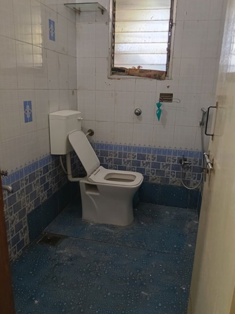 Bathroom, shiv-kalp-homes 1 Bedroom 645 Sq.Ft. Apartment In Wadgaon Sheri Pune 10195860