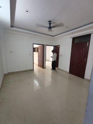 Room in 2 BHK Builder Floor at Saket – for Rent