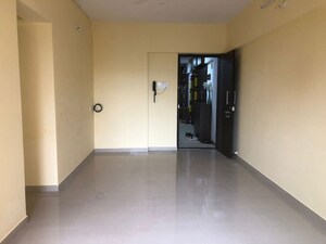 Room in 1 BHK Apartment at Vastu Shanti, Andheri East – for Rent