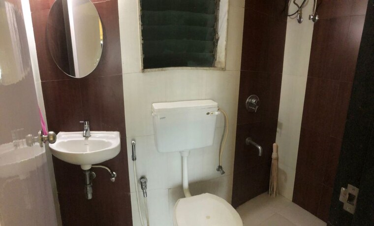 Attached Bathroom, vastu-shanti 1 Bedroom 650 Sq.Ft. Apartment In Andheri East Mumbai 10195896