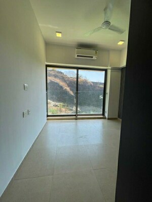 Room in 3 BHK Apartment at Kanakia Silicon Valley, Powai – for Sale