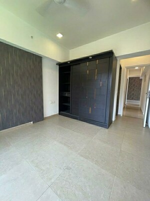 Room in 3 BHK Apartment at Kanakia Silicon Valley, Powai – for Sale
