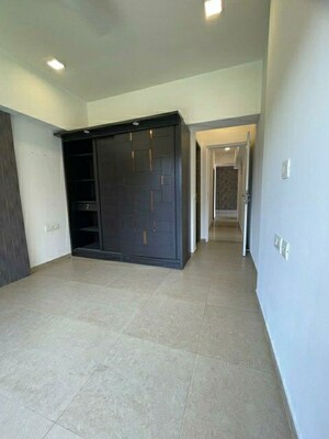 Room in 3 BHK Apartment at Kanakia Silicon Valley, Powai – for Sale