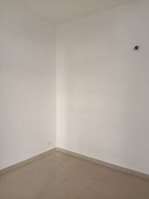 Room in 3 BHK Apartment at Mahagun Mywoods II, Sector 16c Greater Noida – for Rent