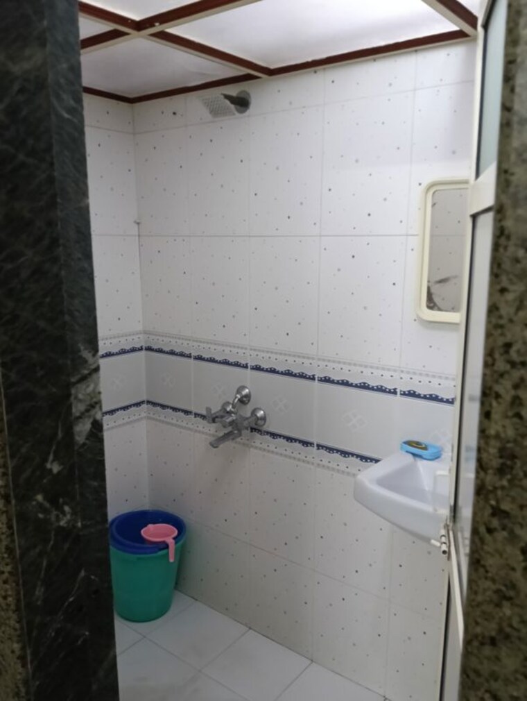 Bathroom, takshila-chs 2 Bedroom 850 Sq.Ft. Apartment In Andheri East Mumbai 10196071