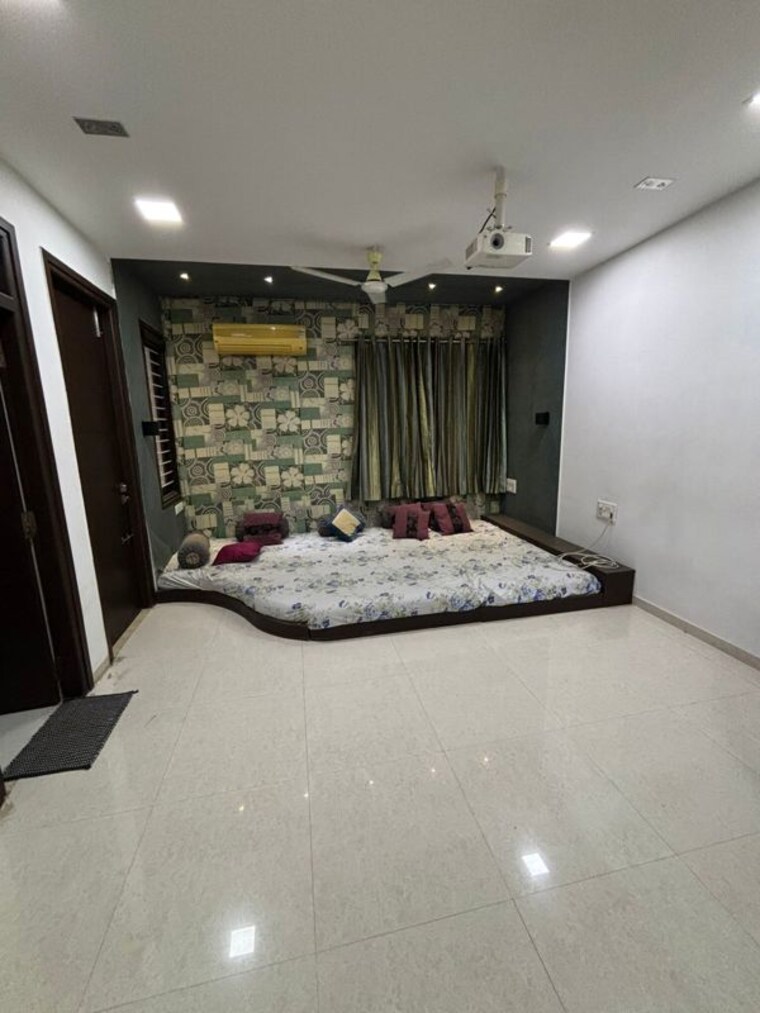 Living Room, science city 4 Bedroom 350 Sq.Yd. Villa In Science City Ahmedabad 10191322