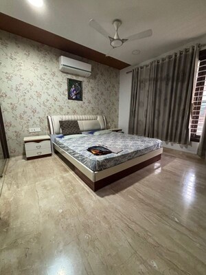 Bedroom in 4 BHK Villa at Science City – for Sale