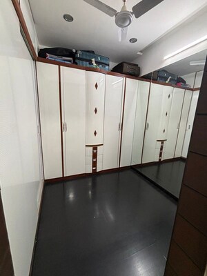 Kitchen in 4 BHK Villa at Science City – for Sale