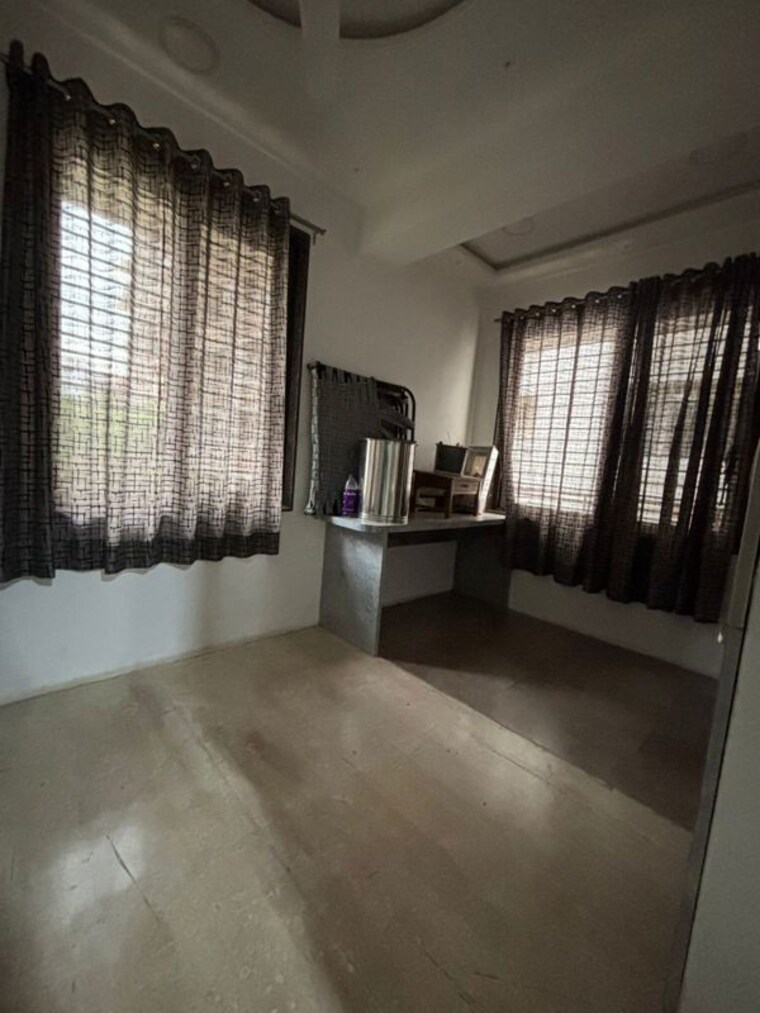 Room, science city 4 Bedroom 350 Sq.Yd. Villa In Science City Ahmedabad 10191322
