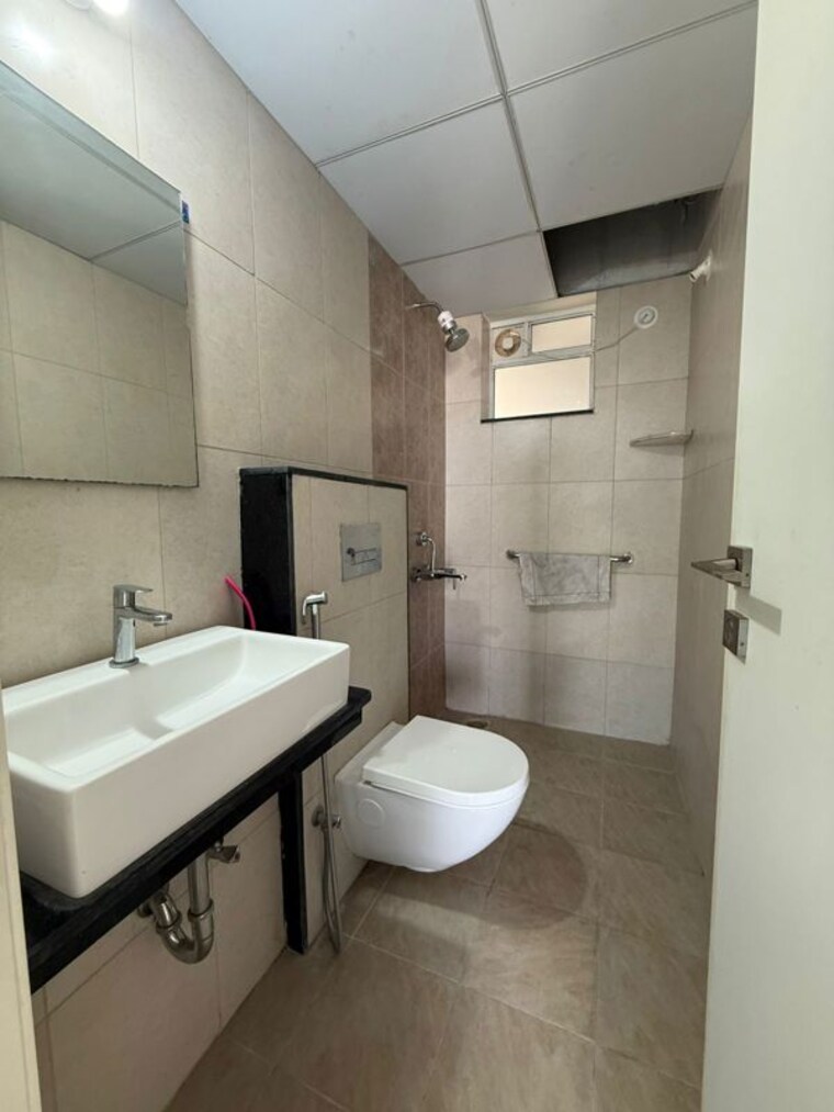 Bathroom, godrej-hillside 3 Bedroom 1180 Sq.Ft. Apartment In Mahalunge Pune 10196113