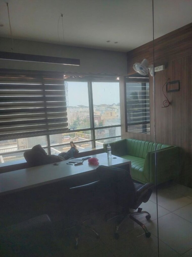 Living Room, science city Commercial Office Space in IT/SEZ 900 Sq.Ft. In Science City Ahmedabad 10196141