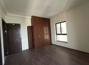 Room in 3.5 BHK Apartment at Century Ethos, Hebbal – for Rent