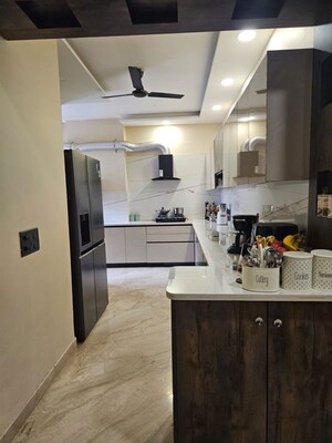 Kitchen in 4 BHK Builder Floor at DLF City Gurgaon, Sector 27 – for Rent