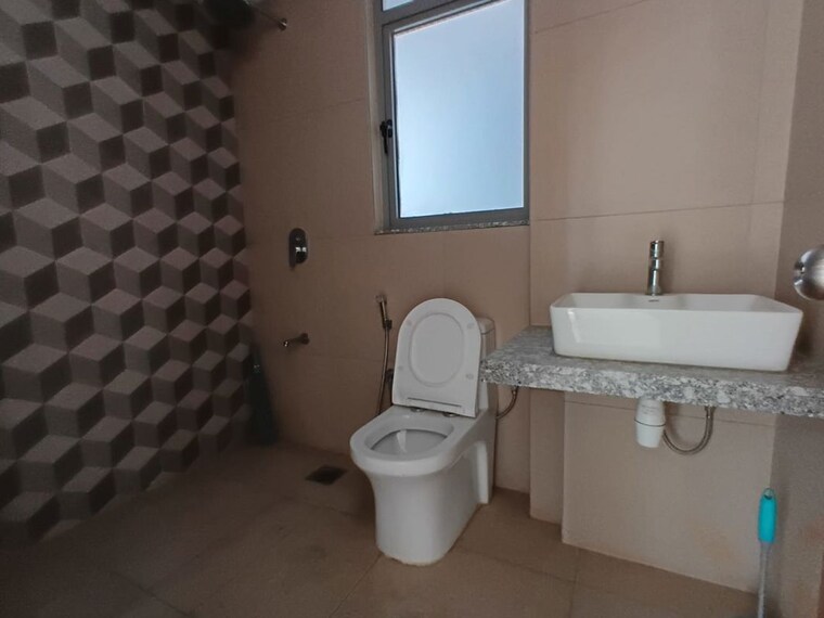 Bathroom, kalpataru-immensa 3 Bedroom 1150 Sq.Ft. Apartment In Kolshet Road Thane 10196393