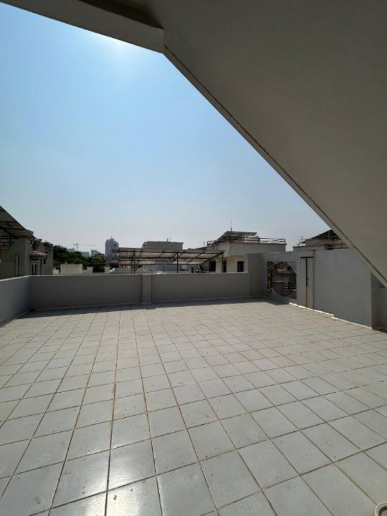 Exterior View, manjalpur 6 Bedroom 1300 Sq.Ft. Independent House In Manjalpur Vadodara 10115590