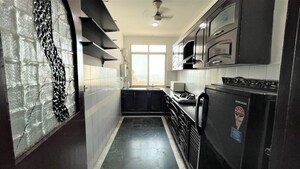 Kitchen in 3 BHK Builder Floor at Dlf Phase iv – for Rent