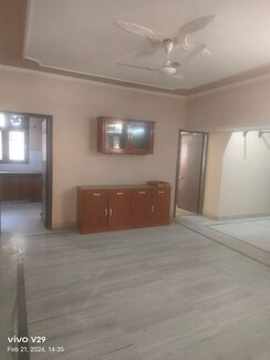 3 BHK Builder Floor For Rent in DLF Phase IV