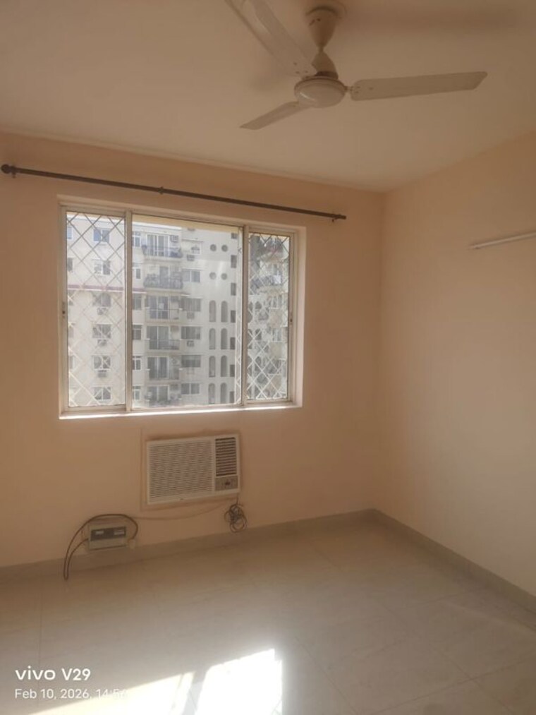 Room, dlf phase iv 3 Bedroom 360 Sq.Yd. Builder Floor In Dlf Phase iv Gurgaon 10195667