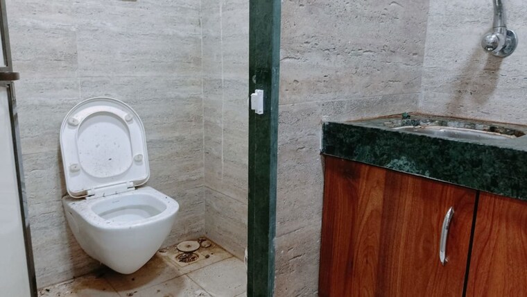 Bathroom, new-india-navkar-chambers Commercial Office Space 370 Sq.Ft. In Marol Mumbai 10196603
