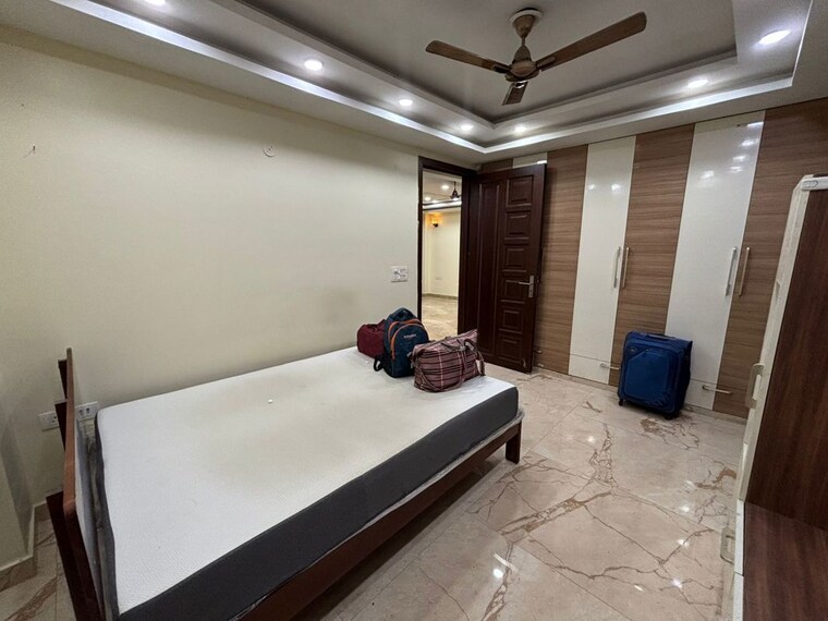 Room, dlf phase iv 3 Bedroom 362 Sq.Yd. Builder Floor In Dlf Phase iv Gurgaon 10195674