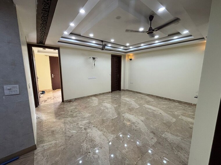 Room, dlf phase iv 3 Bedroom 362 Sq.Yd. Builder Floor In Dlf Phase iv Gurgaon 10195674