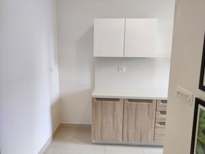 Furnished Amenities in 3 BHK Builder Floor at Dlf Phase iv – for Rent