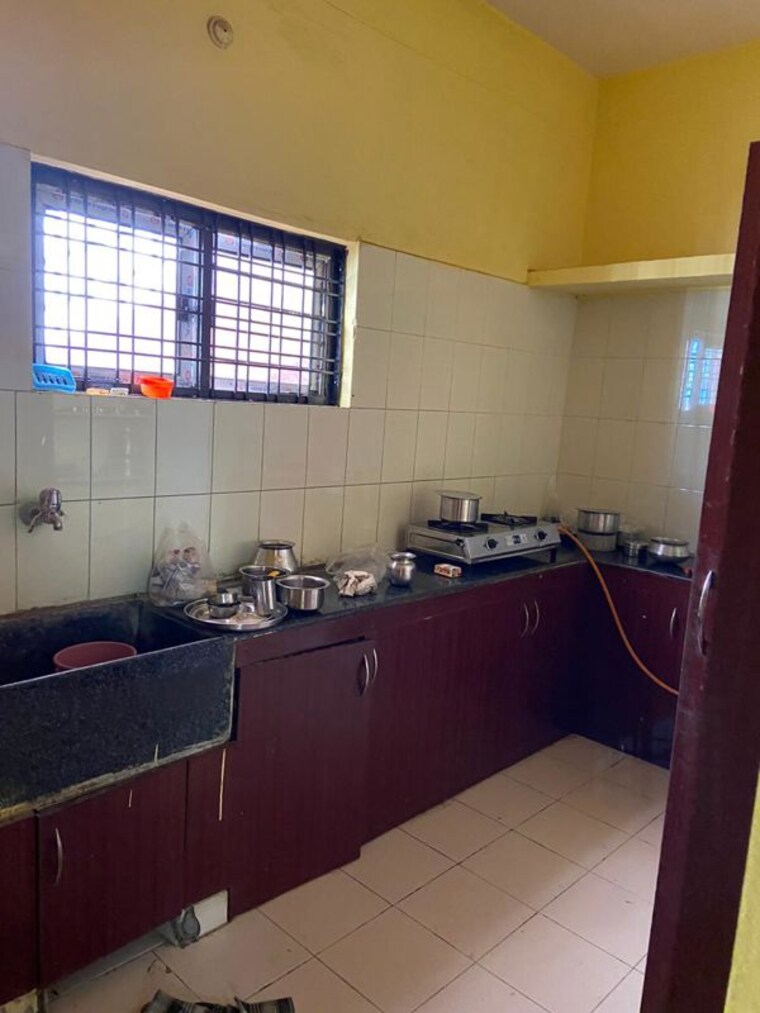 Kitchen, dlf phase iv 3 Bedroom 366 Sq.Yd. Builder Floor In Dlf Phase iv Gurgaon 10195699