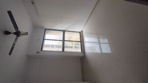 Room in 2.5 BHK Apartment at Lodha Downtown, Dombivli East – for Rent