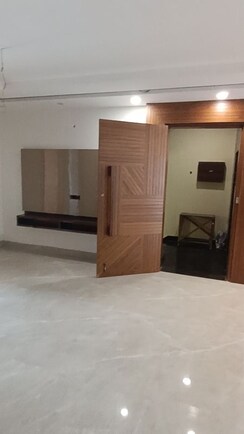 3 BHK Builder Floor For Rent in DLF Phase IV