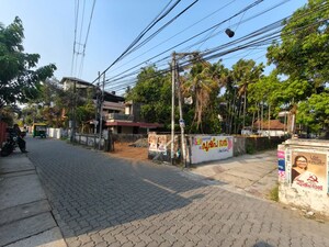  Plot For Sale in Elamkulam