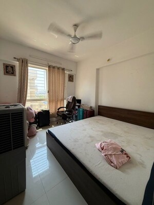 Master Bedroom in 2 BHK Apartment at Punawale – for Rent