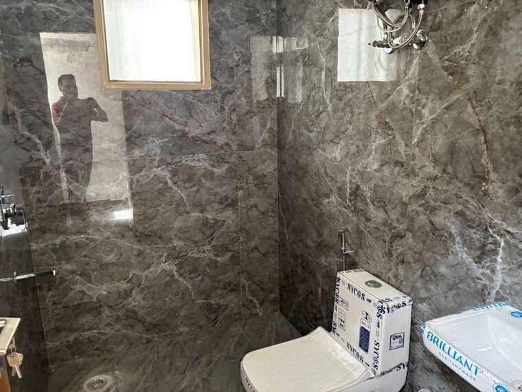 Bathroom, smart-world-orchard 3 Bedroom 1680 Sq.Ft. Apartment In Sector 61 Gurgaon 10196819