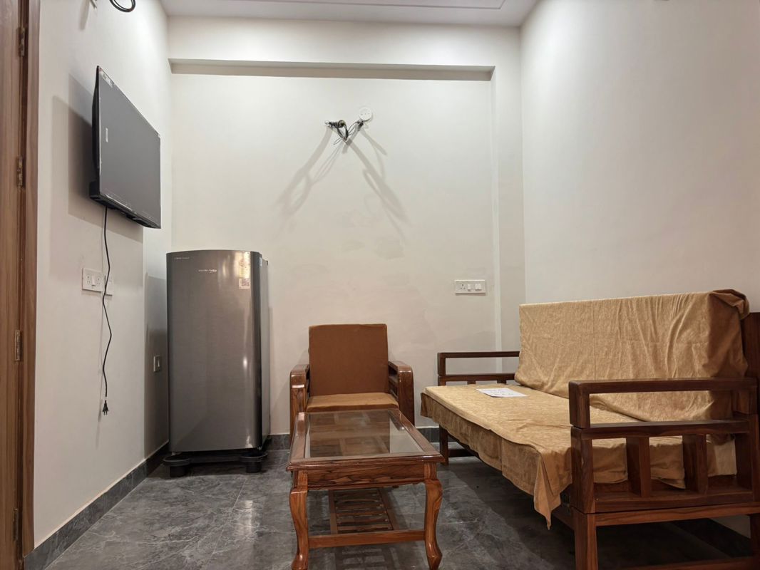 3 BHK + Extra Room Apartment For Rent in Smart World Orchard