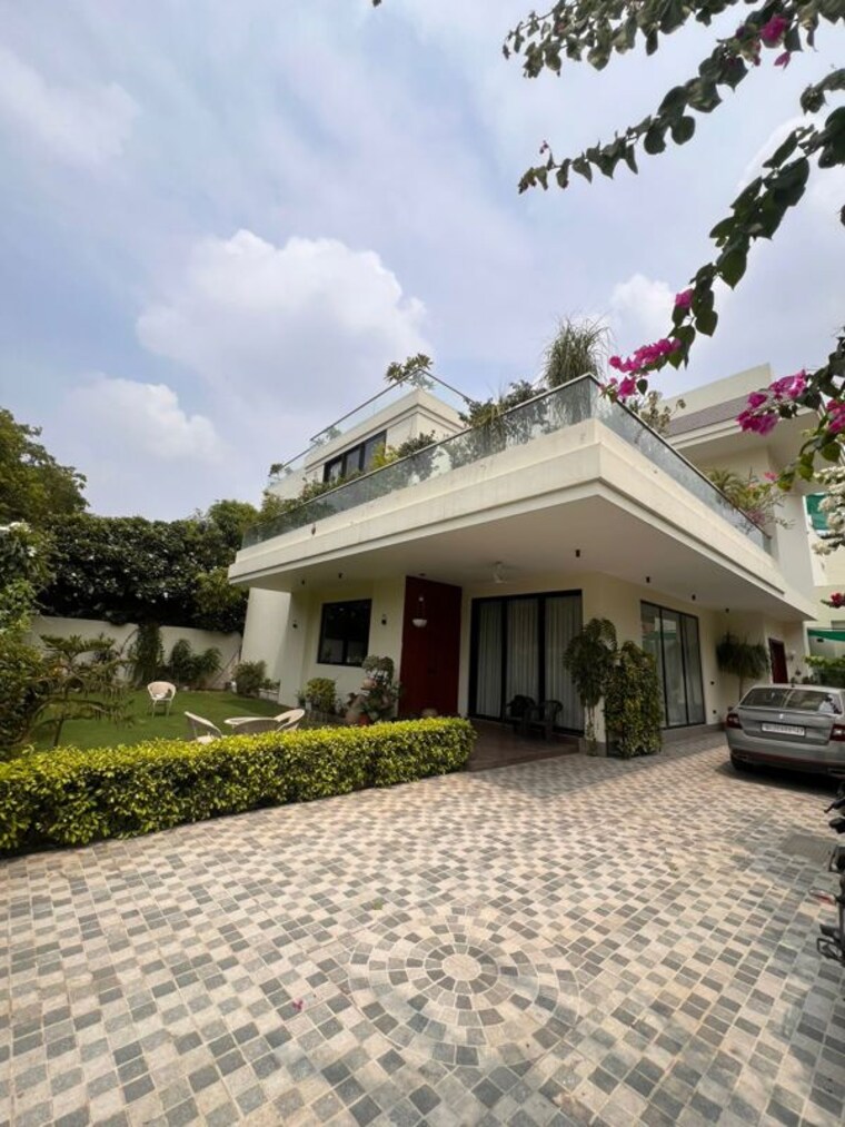 Exterior View, sushant-lok-3 6+ Bedroom 1000 Sq.Yd. Independent House In Sector 57 Gurgaon 10196808
