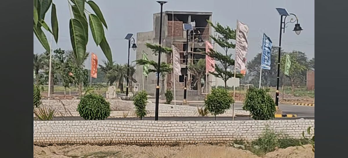 Plot For Sale in Jattari