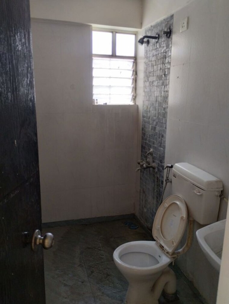 Bathroom, pushpganga-swapnaganga 2 Bedroom 1055 Sq.Ft. Apartment In Undri Pune 10197003