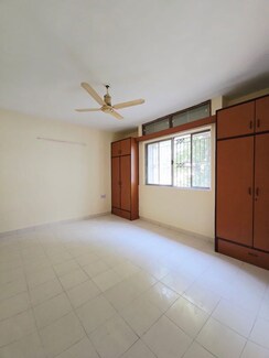3 BHK Apartment For Rent in Florida Estate